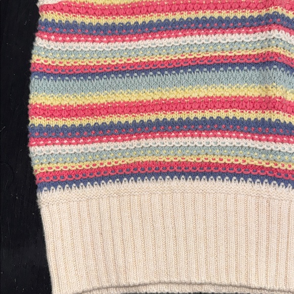 american eagle sweater vest. size xs. multi colored. excellent used condition. - Picture 4 of 7